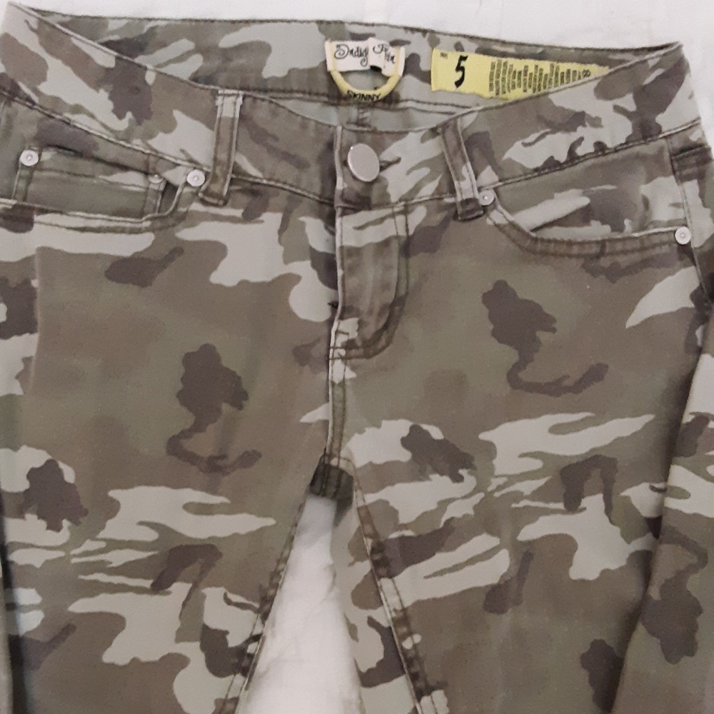 Camo skinny Indigo Rain Sz 5